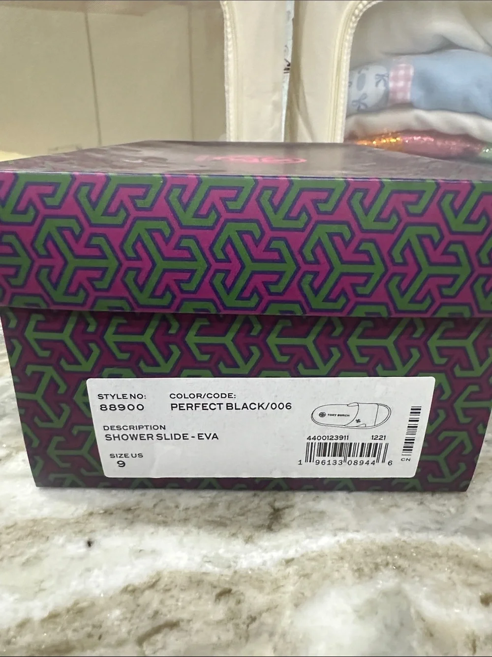 New! Authentic Tory Burch Black Shower Slide Sandals size women’s 9